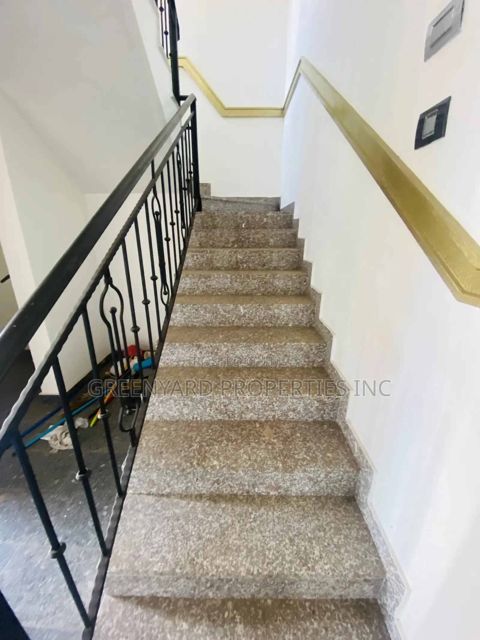 4bdrm Townhouse / Terrace in East Legon for rent
