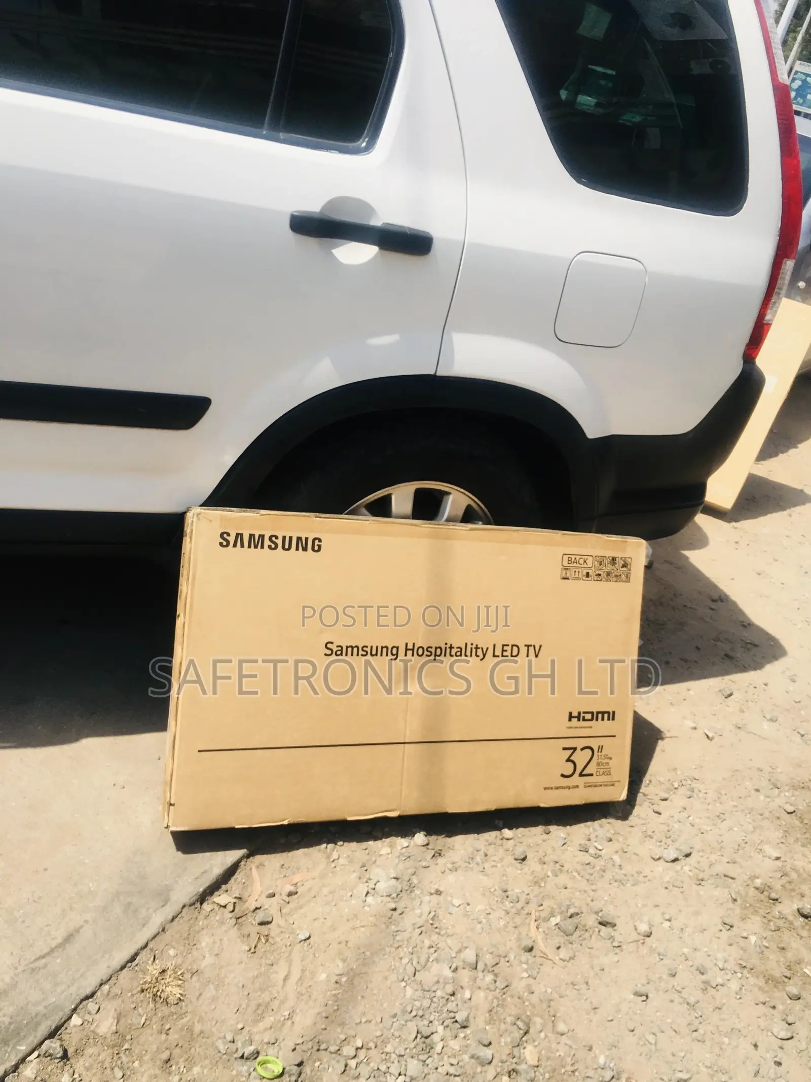Full HD Black Samsung 32 Inches Glossy LED Electric Tv