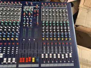 Soundcraft Lx9 32channel Live Audio Mixer