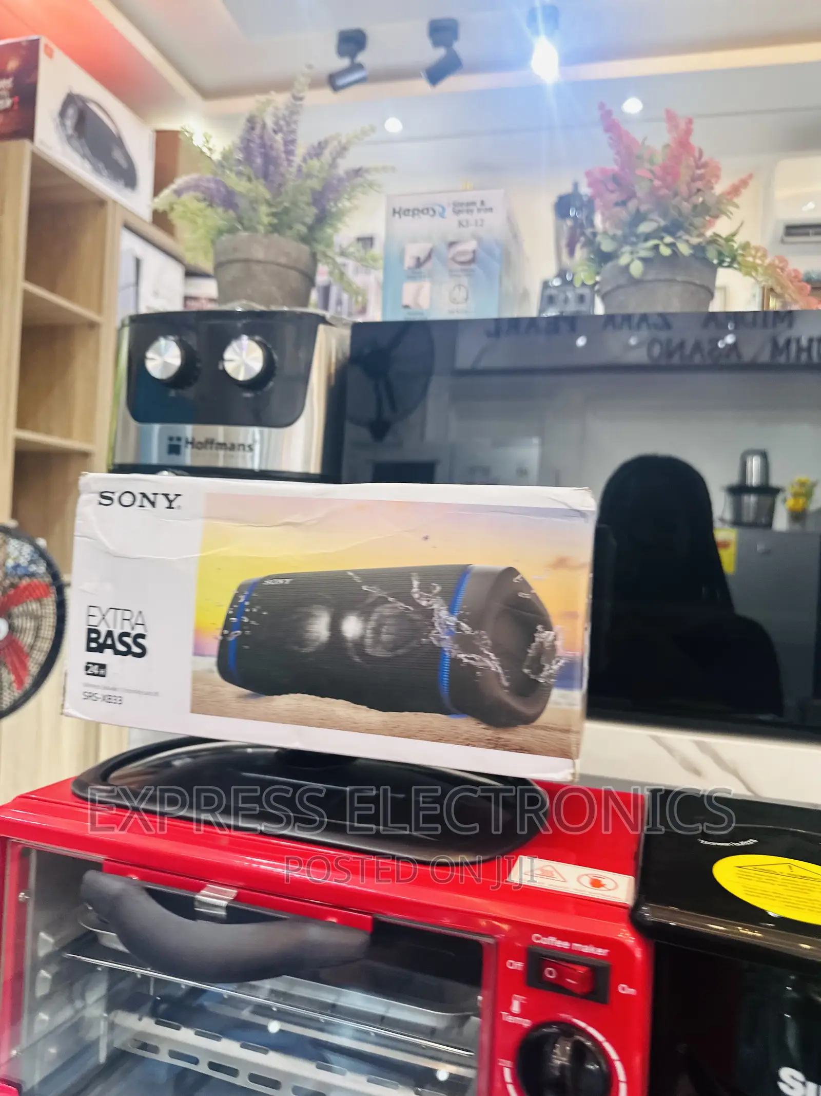 Powerful Dynamic Sony SRS-Xb33—Bluetooth Speaker