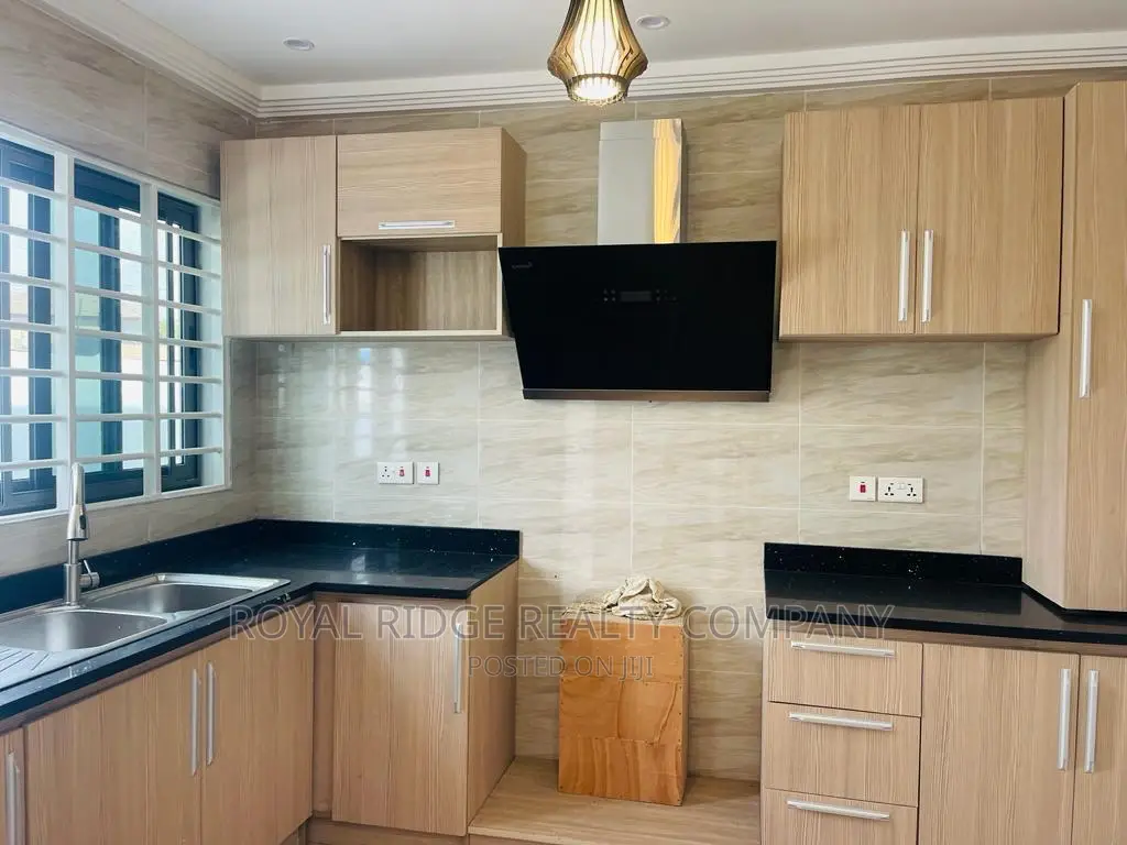 3bdrm House in Spintex Sakumono, Accra Metropolitan for sale