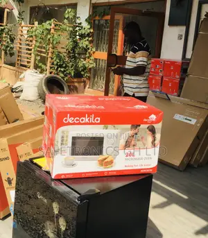 Decakila Countertop 20 Liters White Electric Microwave