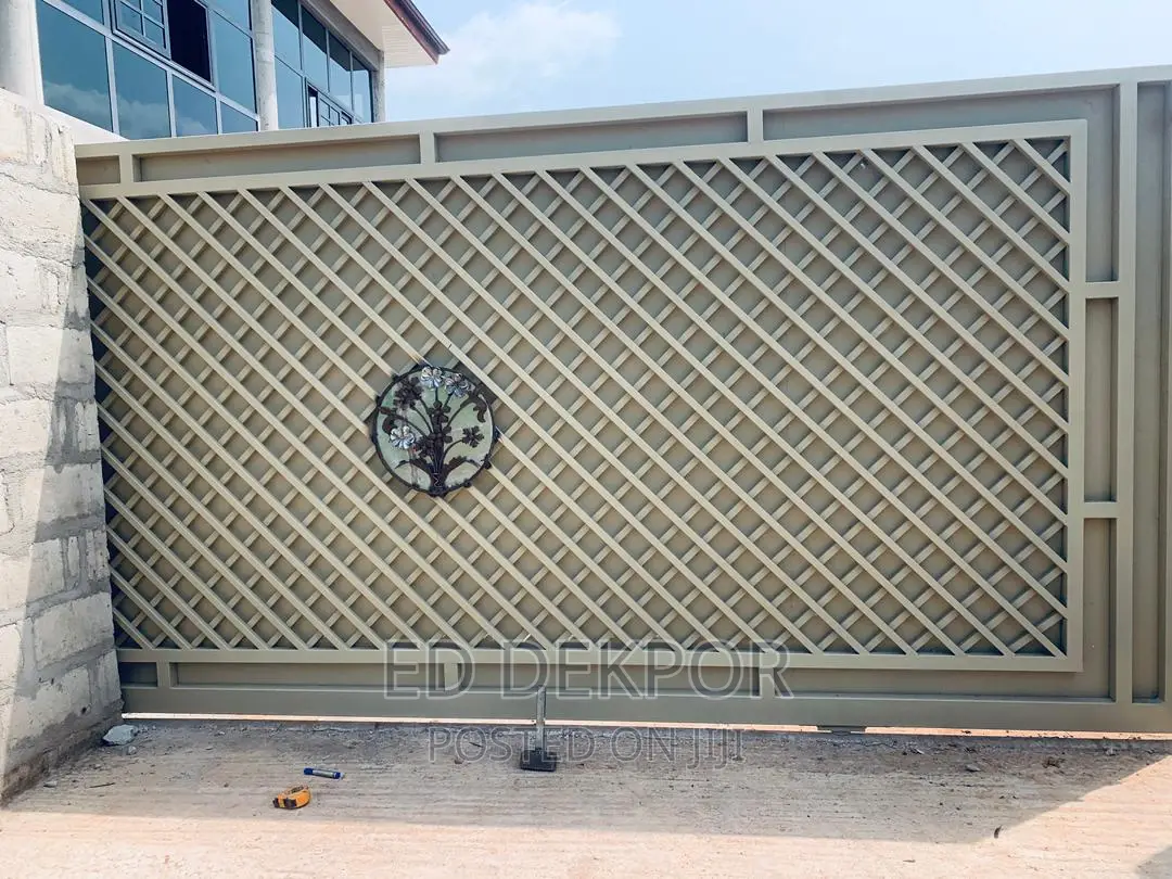 Cream Metal Gate