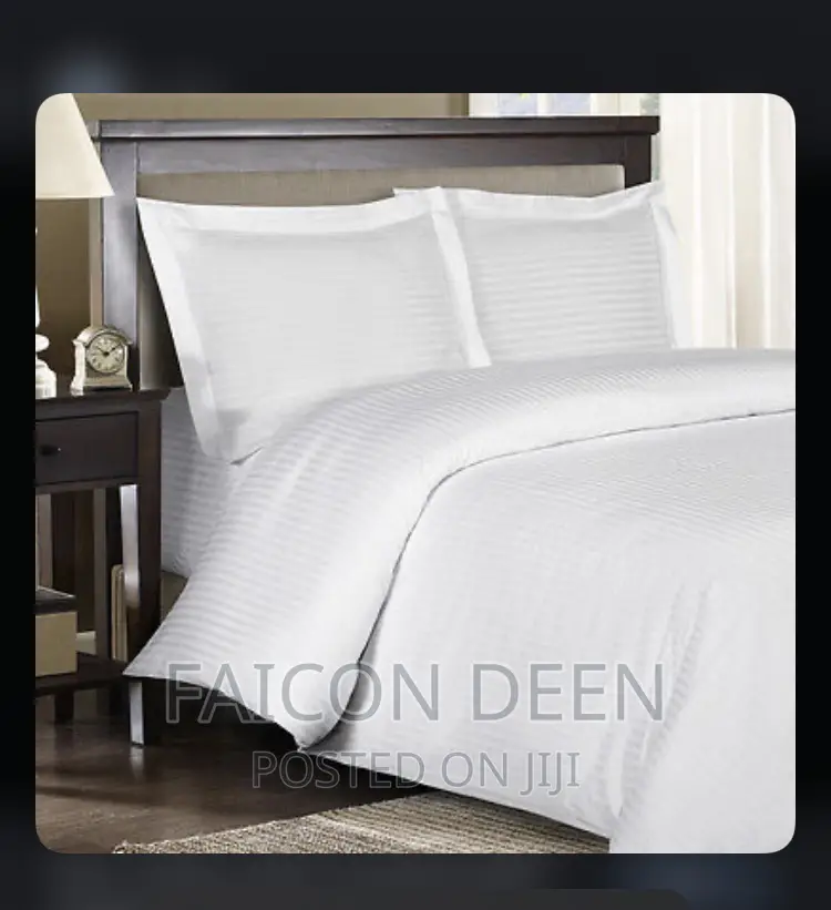 Stripped Cotton White Bedsheets With Pillow Cases for Hotels