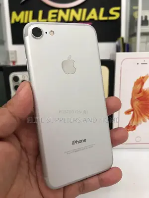 Apple iPhone 7 128 GB Silver