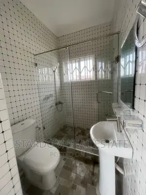3bdrm Duplex in Spintex for rent