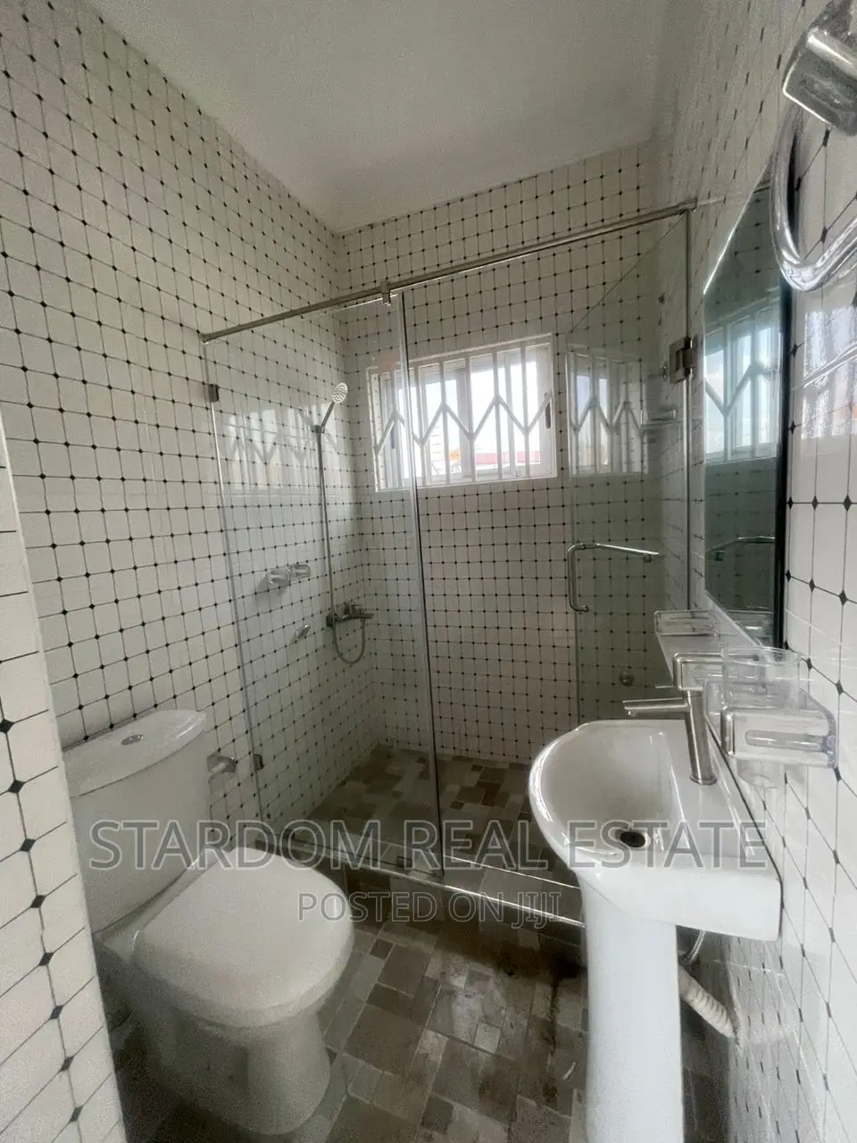 3bdrm Duplex in Spintex for rent