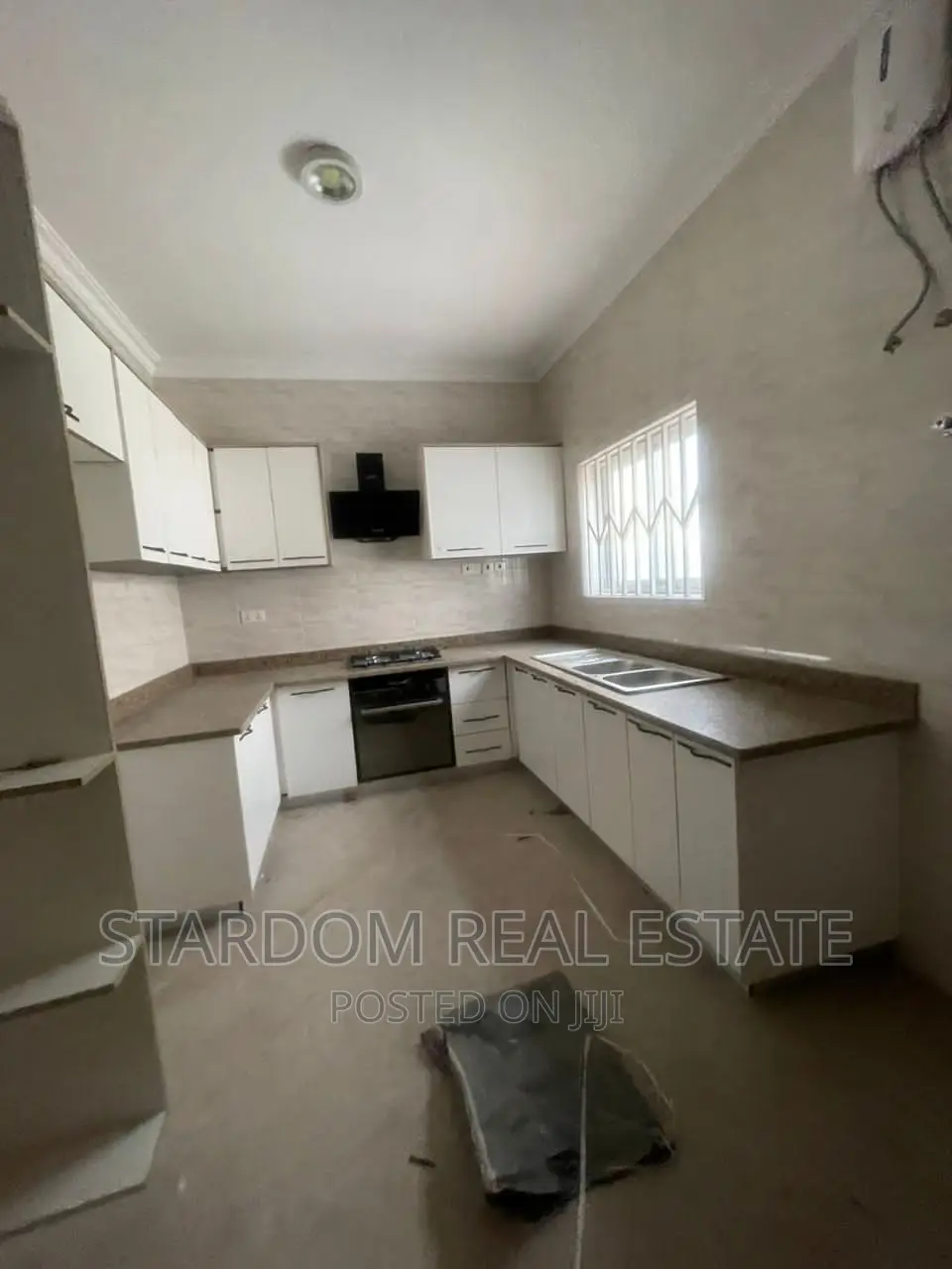 3bdrm Duplex in Spintex for rent