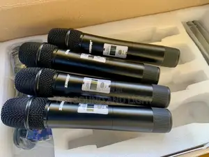 Shure 4 X 1 Handheld Digital Fm Microphone
