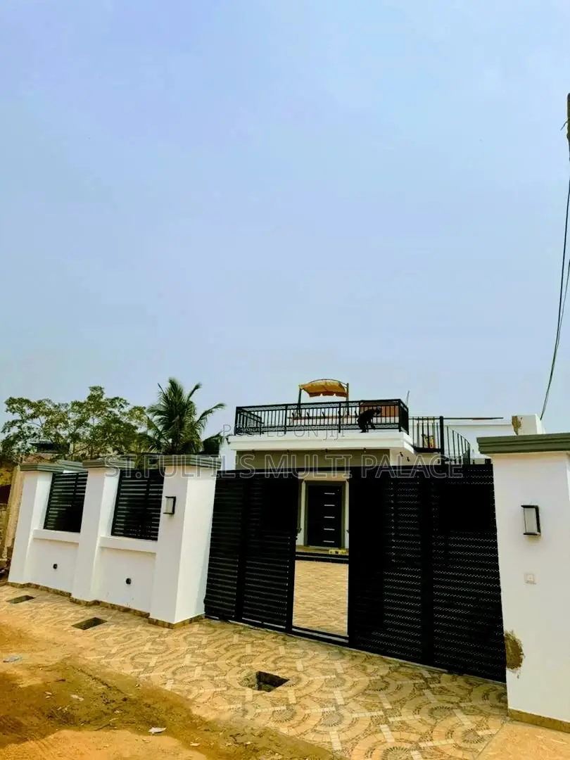 3bdrm House in Adenta New Legon for sale