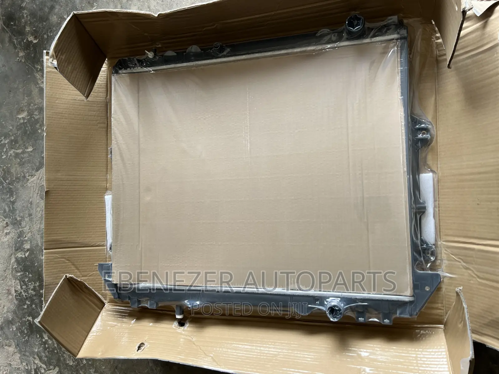 Fortuner 2011,2012,2013,2014 Radiator Tank