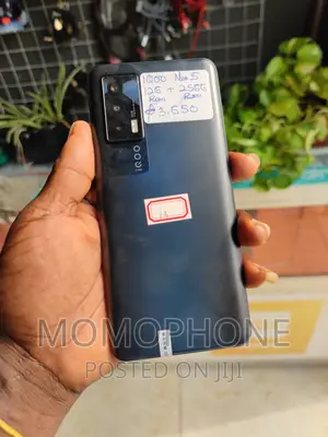 Vivo iQOO 5 Pro 256 GB Black