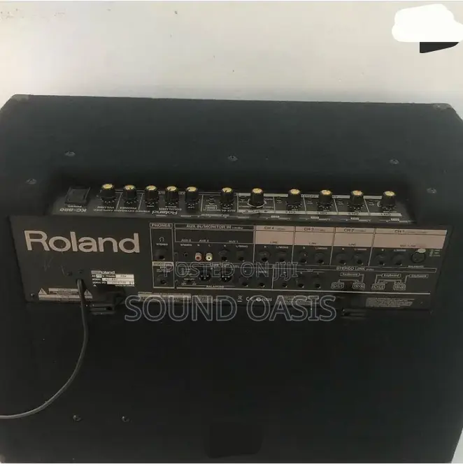 Roland Kc-880 4-Channel 320-Watt 2x12" Keyboard Combo