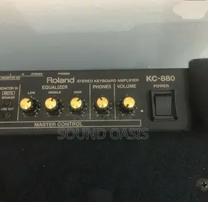 Roland Kc-880 4-Channel 320-Watt 2x12" Keyboard Combo