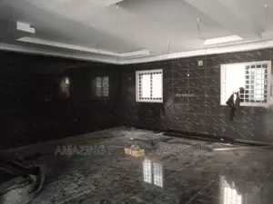 7bdrm Mansion in Adjiriganor for sale