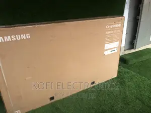 Samsung 85 Inches AU8000 UHD Flat Smart TV W/Stand Base
