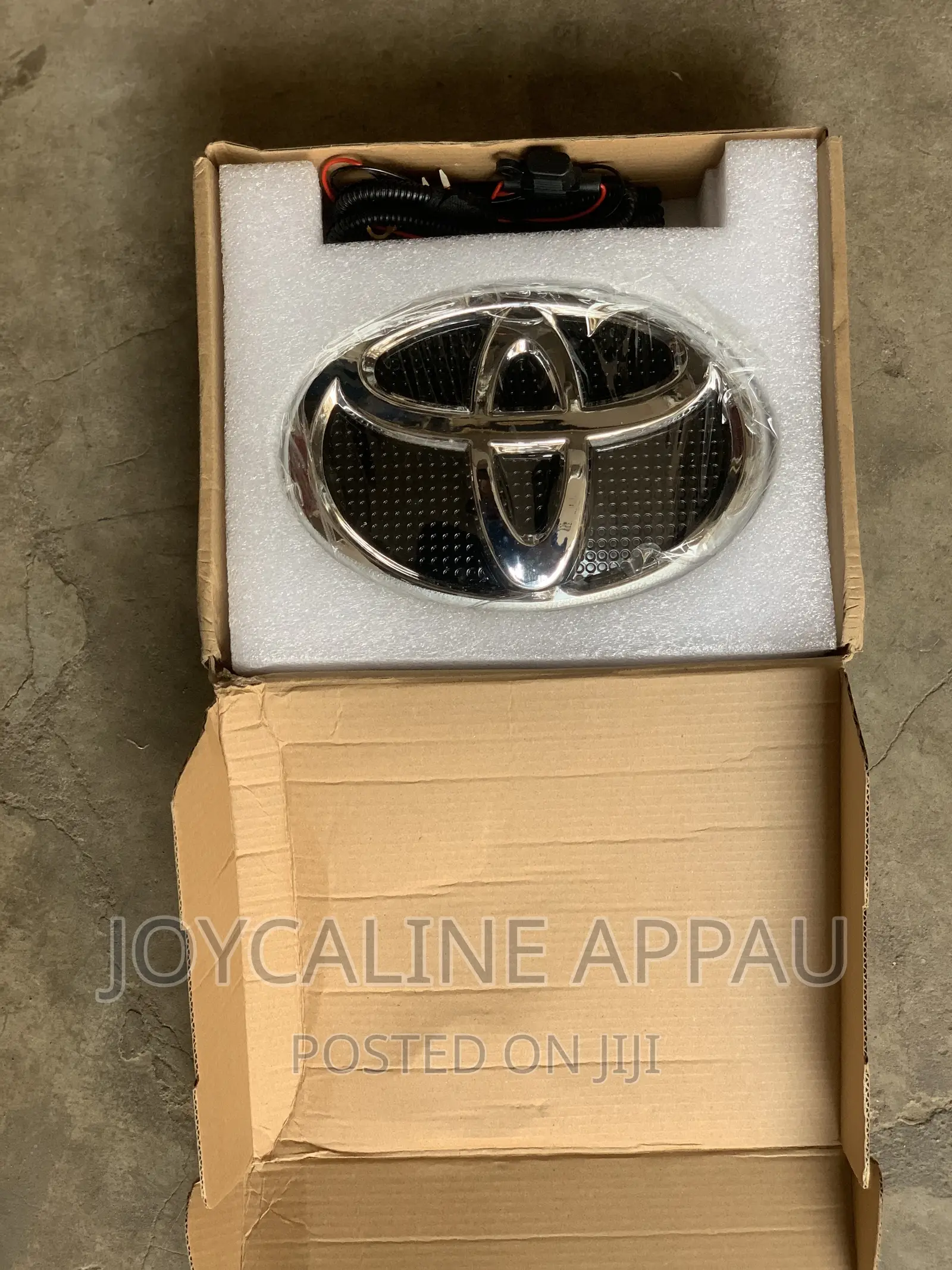 Glass Crown for Toyota Corolla 2017 Sports