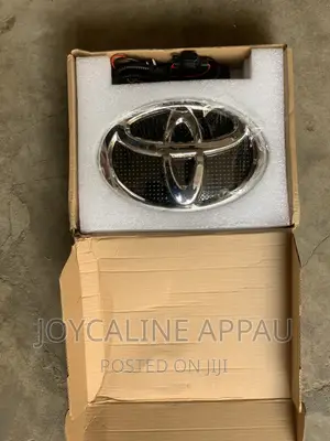 Glass Crown for Toyota Corolla 2017 Sports
