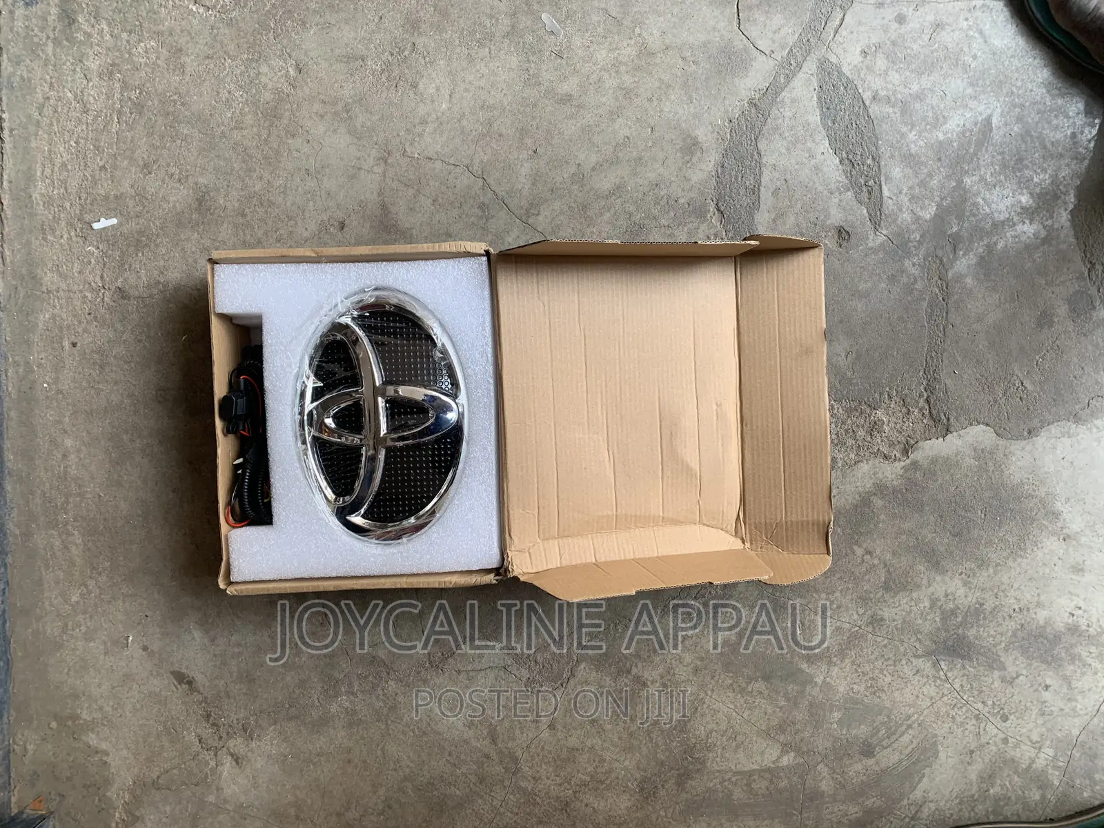 Glass Crown for Toyota Corolla 2017 Sports