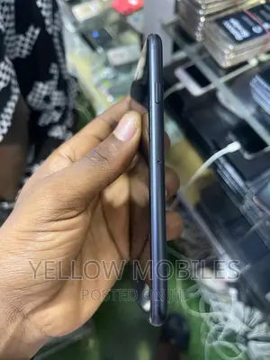 Apple iPhone SE (2020) 64 GB Black