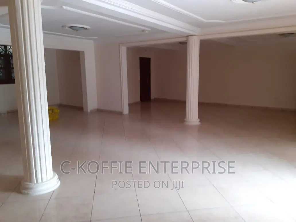 5bdrm House in Labone for rent