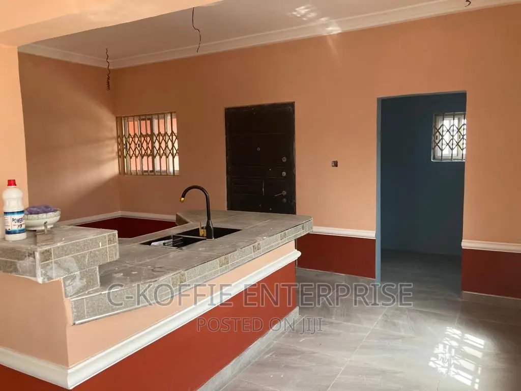 5bdrm House in Labone for rent