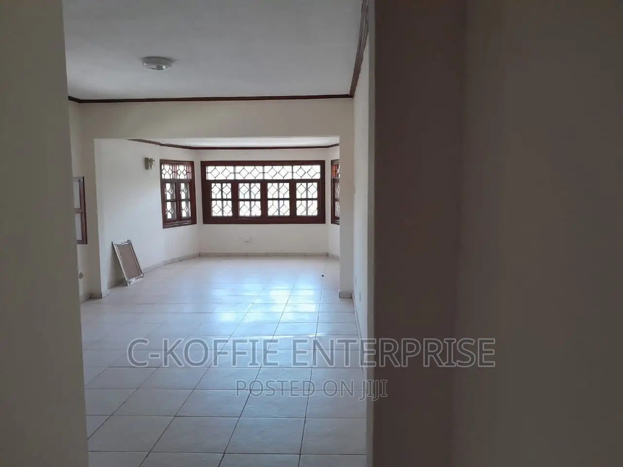 5bdrm House in Labone for rent