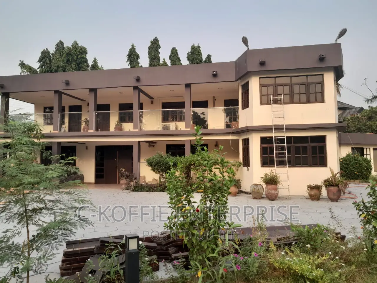 5bdrm House in Labone for rent