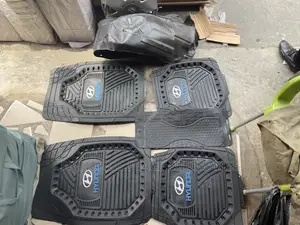 Universal Hyundai Floor Mat ( 5 Pieces Mat )