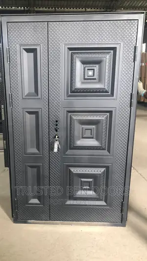 Adorable Paladin Turkey One/Half Security Door