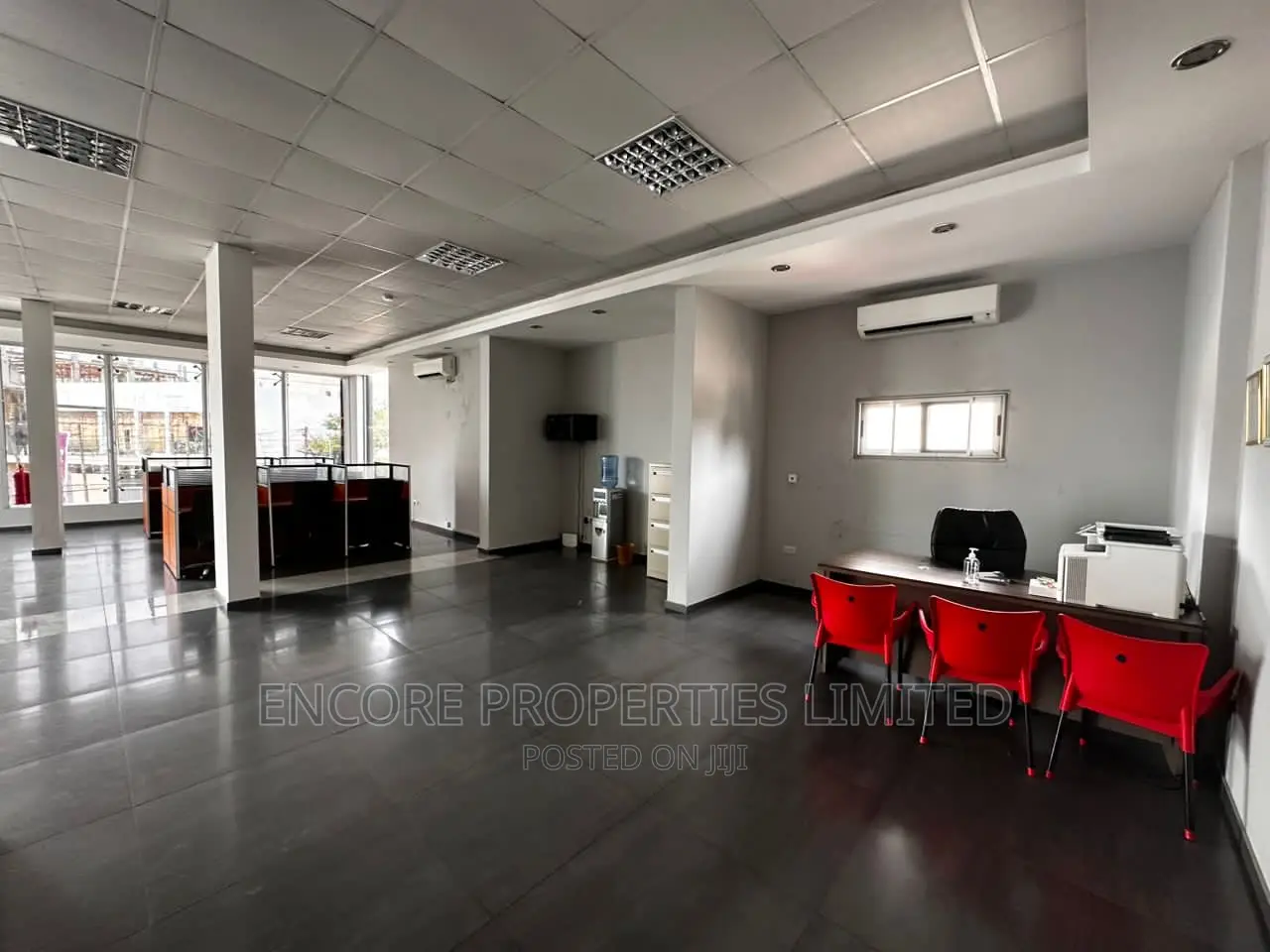 6bdrm Duplex in Encore Properties, Labone for rent