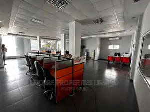 6bdrm Duplex in Encore Properties, Labone for rent