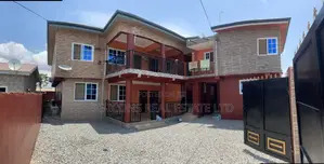 3bdrm Duplex in De-Icons Real Estate, Awutu Senya East Municipal
