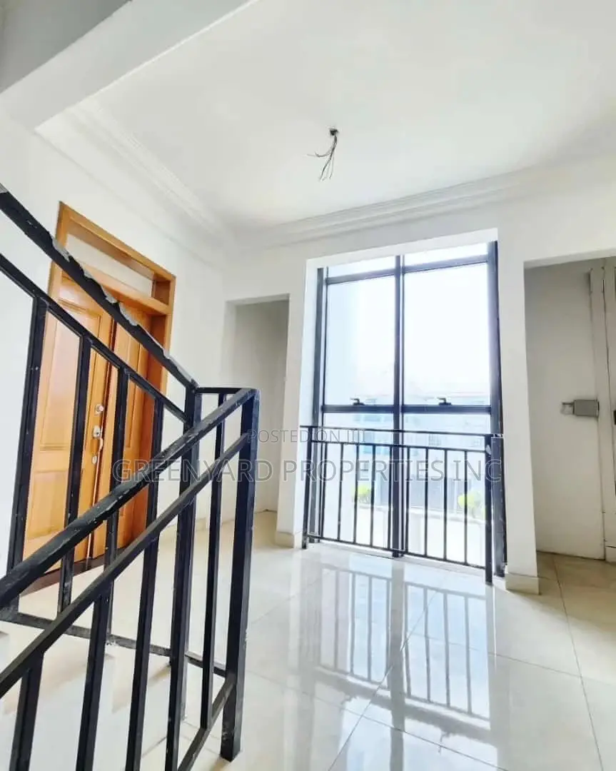 3bdrm Apartment in American House, East Legon for rent