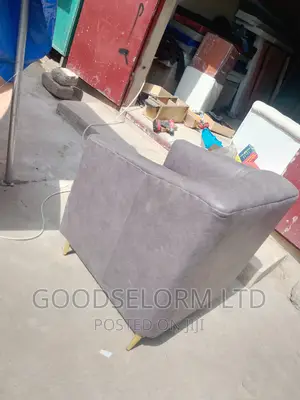 Single Sofa With FREE DELIVERY