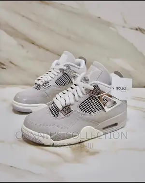 Air Jordan 4