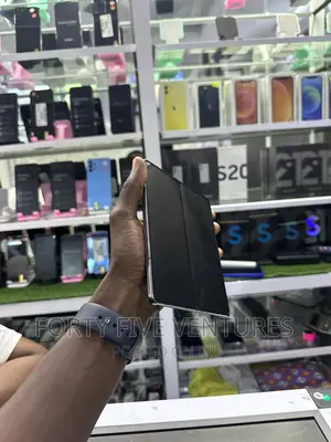 New Samsung Galaxy Z Fold 3 256 GB Black