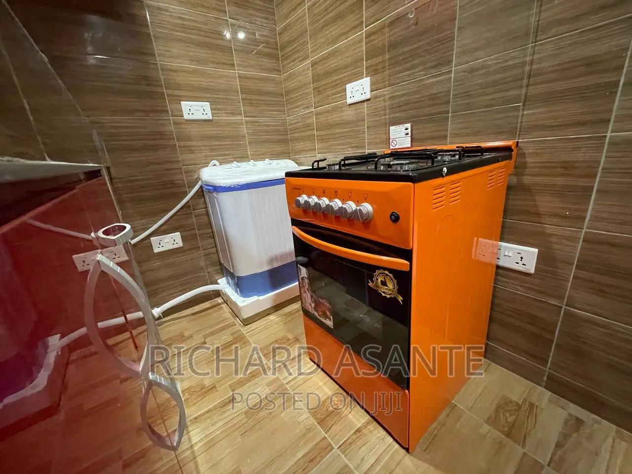 Executive Home With Waterheater for Short Stay at Pokuase