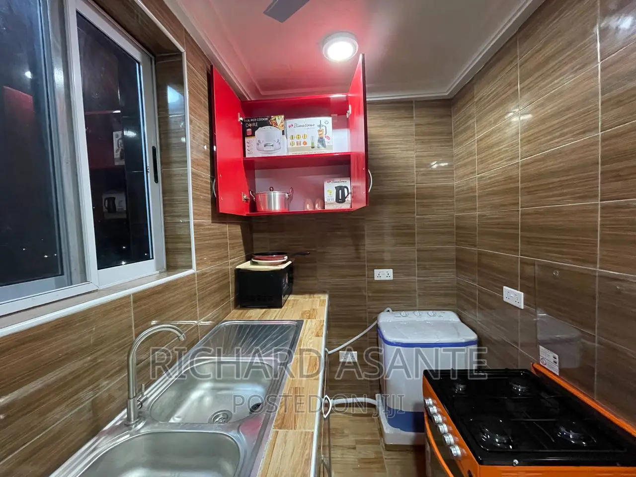 Executive Home With Waterheater for Short Stay at Pokuase