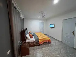 Executive Home With Waterheater for Short Stay at Pokuase