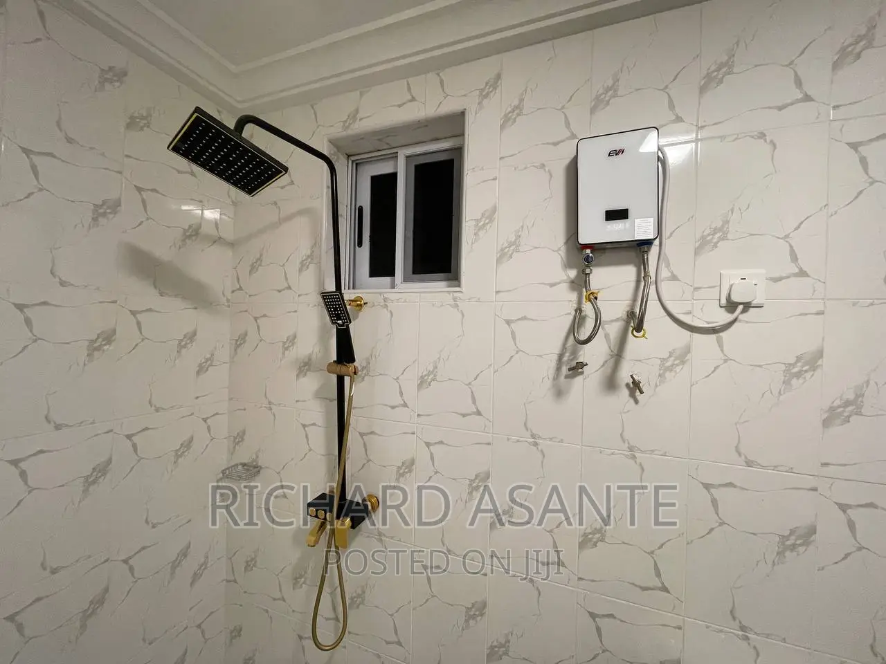 Executive Home With Waterheater for Short Stay at Pokuase