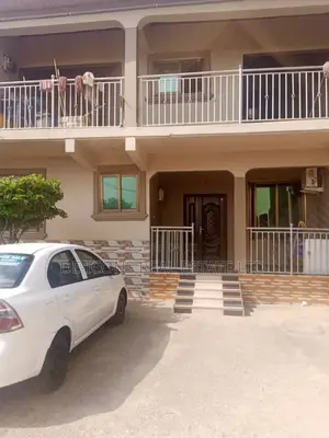 1bdrm Duplex in De-Icons Real Estate, Awutu Senya East Municipal