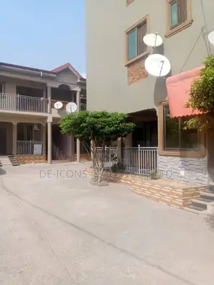 1bdrm Duplex in De-Icons Real Estate, Awutu Senya East Municipal