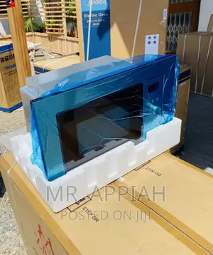 Cost Saving Midea AM717B57 Built-in Microwave.