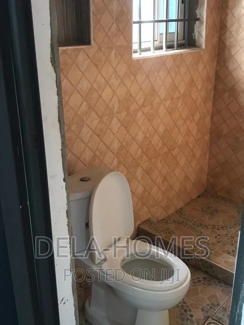1bdrm Apartment in Lakeside Estate, Ashaley Botwe for rent
