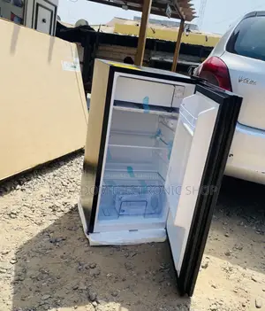 Anti-Rust Pearl PF-109 Single Door Refrigerator.