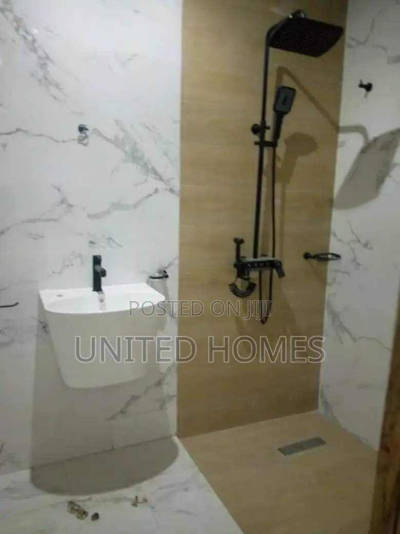 4bdrm House in Ashomang Estate for sale