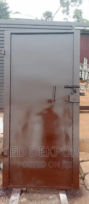 Entrance Back Small Gate