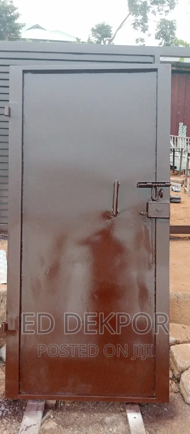 Entrance Back Small Gate