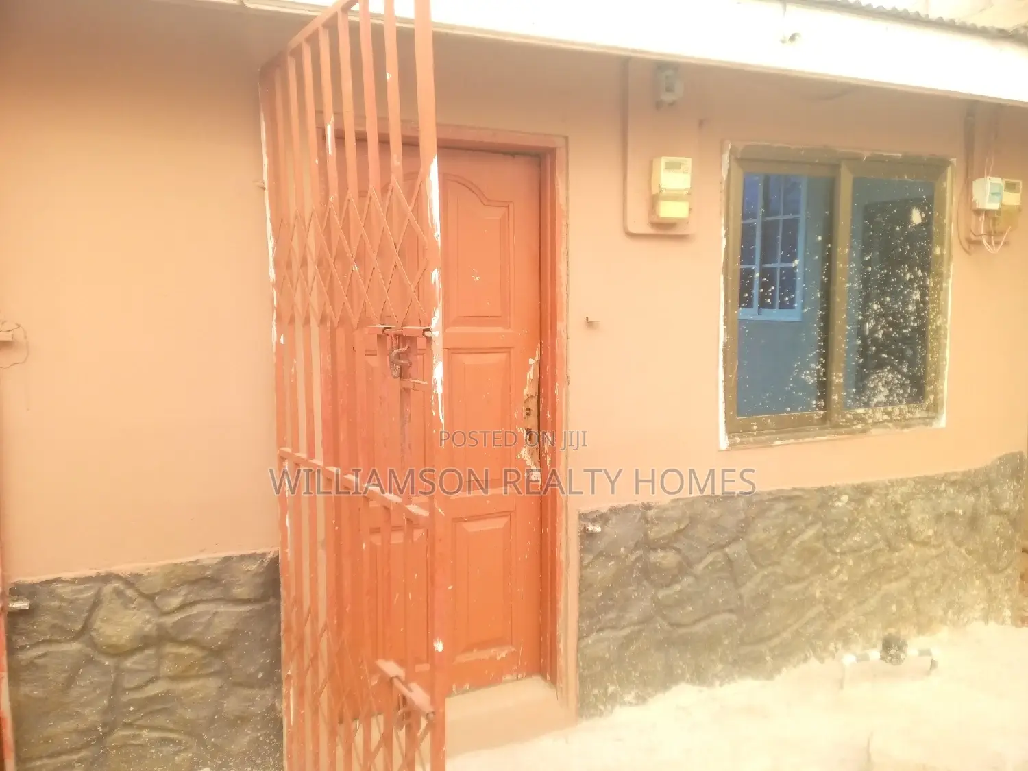 1bdrm Apartment in Community 18, Spintex for rent